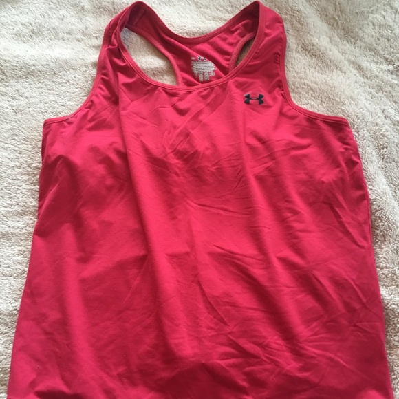 Under Armour Tops - UnderArmour pink tank
